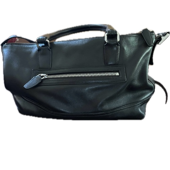 Coach Woman’s purse bag black silver zippers adjustable strap travel luxury - Picture 2 of 9